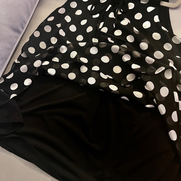 Layne Bryant Black and White polkadot sleeveless top - Picture 12 of 15